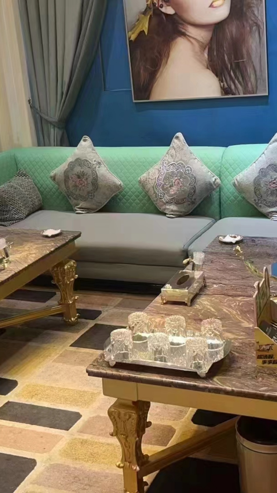 豪华包厢内部环境